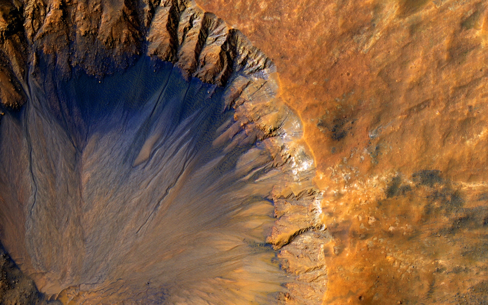 Sirenum Fossae on Mars
